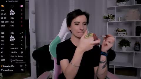 Snapshot of _rein_ramm chatting on 11/04/25, 06:40 Rein online show from 11/04/25, 06:40