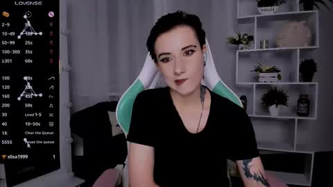 Snapshot of _rein_ramm chatting on 11/12/25, 06:19 Rein online show from 11/12/25, 06:19