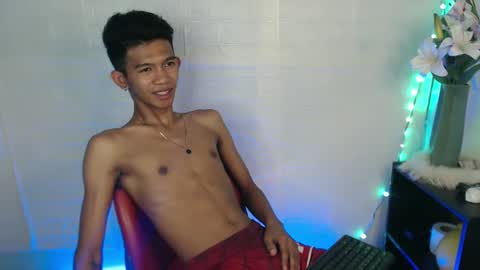 Snapshot of _rellvanxx chatting on 03/11/25, 11:01 _rellvanxx online show from 03/11/25, 11:01