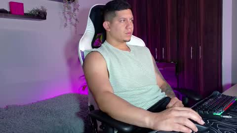 Snapshot of _robertobaggio chatting on 09/19/25, 11:00 Roberto online show from 09/19/25, 11:00