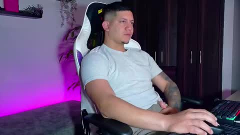 Snapshot of _robertobaggio chatting on 10/03/25, 09:28 Roberto online show from 10/03/25, 09:28