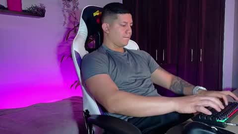 Snapshot of _robertobaggio chatting on 10/13/25, 10:26 Roberto online show from 10/13/25, 10:26