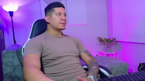 Snapshot of _robertobaggio chatting on 07/22/26, 12:19 Roberto online show from 07/22/26, 12:19