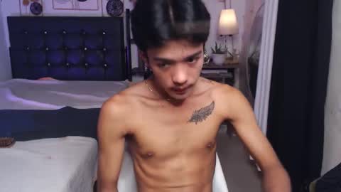 Snapshot of _robinmartinxx chatting on 03/01/25, 05:27 _robinmartinxx online show from 03/01/25, 05:27