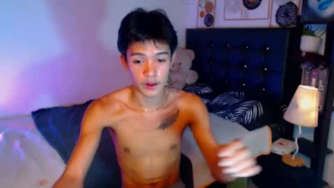 Snapshot of _robinmartinxx chatting on 03/05/25, 12:33 _robinmartinxx online show from 03/05/25, 12:33