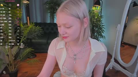 Snapshot of _rude_girl_ chatting on 12/30/24, 03:02 Eve online show from 12/30/24, 03:02