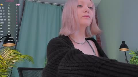 Snapshot of _rude_girl_ chatting on 01/28/25, 02:53 Eve online show from 01/28/25, 02:53