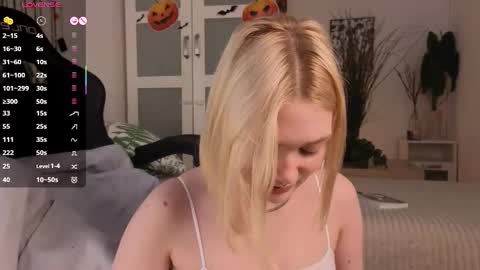 Snapshot of _rude_girl_ chatting on 10/24/25, 04:03 Eve online show from 10/24/25, 04:03