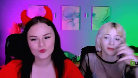 Snapshot of _sabrina_moore chatting on 04/01/26, 08:48 sabrina online show from 04/01/26, 08:48