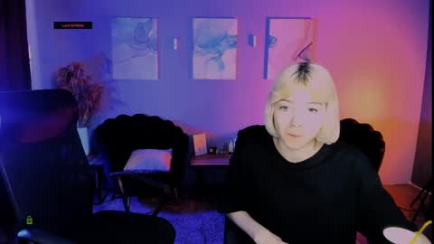 Snapshot of _sabrina_moore chatting on 04/09/26, 08:42 sabrina online show from 04/09/26, 08:42