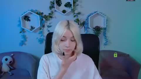 Snapshot of _sabrina_moore chatting on 06/20/26, 06:44 sabrina online show from 06/20/26, 06:44