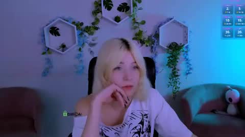 Snapshot of _sabrina_moore chatting on 07/11/26, 06:43 sabrina online show from 07/11/26, 06:43