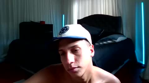 Snapshot of _sahhir chatting on 10/26/25, 08:04 sair online show from 10/26/25, 08:04