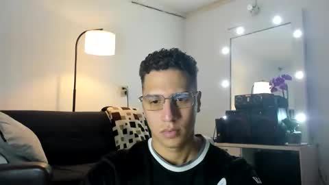 Snapshot of _sahhir chatting on 11/05/25, 04:34 sair online show from 11/05/25, 04:34