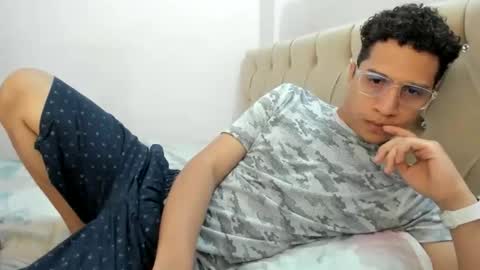 Snapshot of _sahhir chatting on 02/19/26, 03:57 sair online show from 02/19/26, 03:57