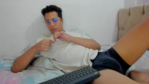 Snapshot of _sahhir chatting on 02/26/26, 05:06 sair online show from 02/26/26, 05:06