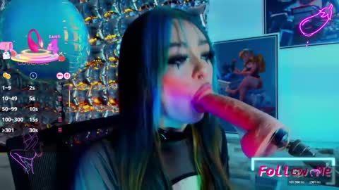 Zacura online show from 10/21/25, 12:22