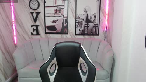 Samantha online show from 01/19/25, 12:39