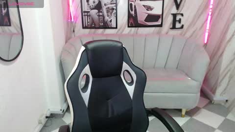 Samantha online show from 02/28/25, 01:14