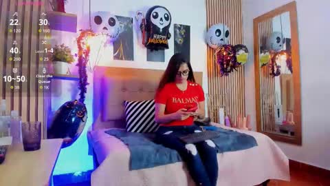 Snapshot of _samanthaa_foxx chatting on 10/15/25, 10:48 SAMANTHA FOX online show from 10/15/25, 10:48