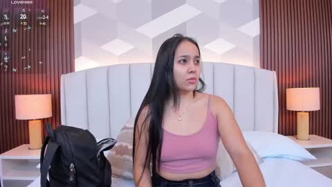 Snapshot of _sammy_fit chatting on 01/17/25, 12:10 Antonella  online show from 01/17/25, 12:10