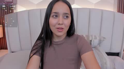 Snapshot of _sammy_fit chatting on 02/06/25, 04:14 Antonella  online show from 02/06/25, 04:14