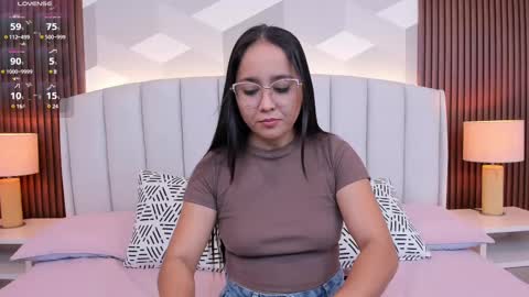 Snapshot of _sammy_fit chatting on 02/12/25, 12:33 Antonella  online show from 02/12/25, 12:33
