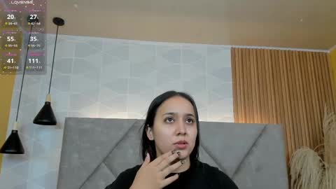 Snapshot of _sammy_fit chatting on 05/11/26, 12:00 Antonella online show from 05/11/26, 12:00