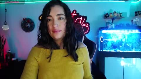 Snapshot of _santalove_ chatting on 12/13/24, 07:10 SantaLove online show from 12/13/24, 07:10