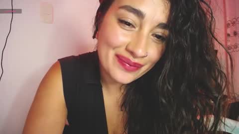 Snapshot of _santalove_ chatting on 02/05/25, 01:04 SantaLove online show from 02/05/25, 01:04