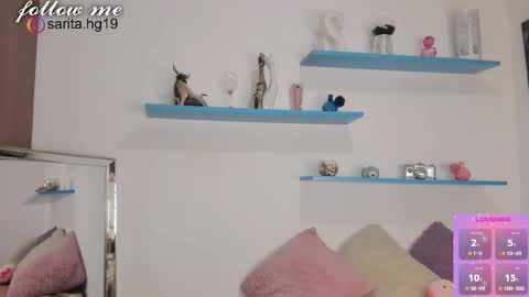 Snapshot of _sara_hernandez chatting on 02/05/26, 10:53 Sara intagram online show from 02/05/26, 10:53