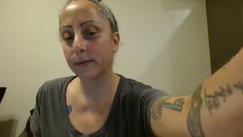 Snapshot of _sara_lynn_ chatting on 05/16/26, 06:43 Sara Lynn online show from 05/16/26, 06:43