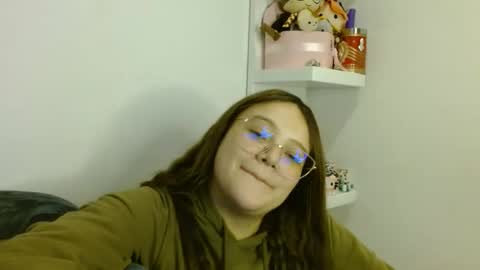 Snapshot of _sarahh_0hh chatting on 12/10/24, 02:16 Sarah online show from 12/10/24, 02:16