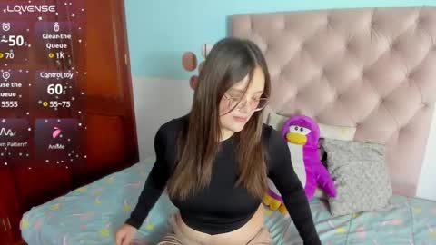 Snapshot of _sarahh_0hh chatting on 02/18/25, 01:44 Sarah online show from 02/18/25, 01:44