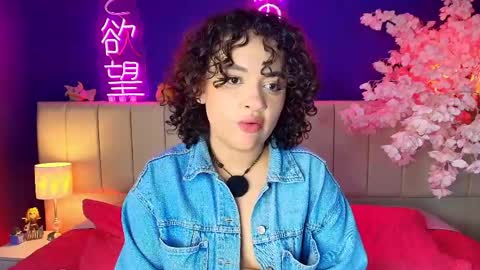 Sara online show from 04/11/26, 07:45