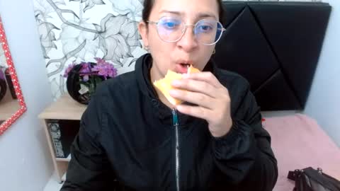 Snapshot of _saraximena_ chatting on 07/16/26, 07:14 _saraximena_ online show from 07/16/26, 07:14