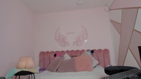 Snapshot of _scarletmoore chatting on 01/23/25, 08:46 Scarlett online show from 01/23/25, 08:46