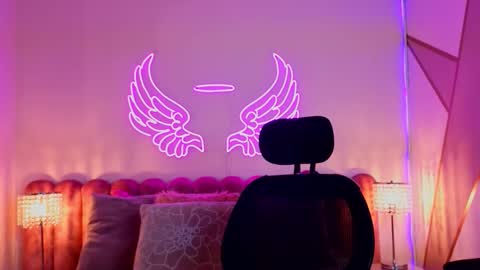 Snapshot of _scarletmoore chatting on 09/23/25, 08:39 Scarlett online show from 09/23/25, 08:39