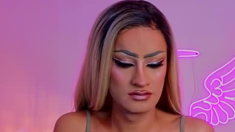 Snapshot of _scarletmoore chatting on 10/22/25, 07:41 Scarlett online show from 10/22/25, 07:41