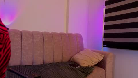 Scarlett online show from 04/17/26, 05:10