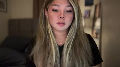 Snapshot of _seductive_jane chatting on 04/23/26, 04:31 ENAJ online show from 04/23/26, 04:31