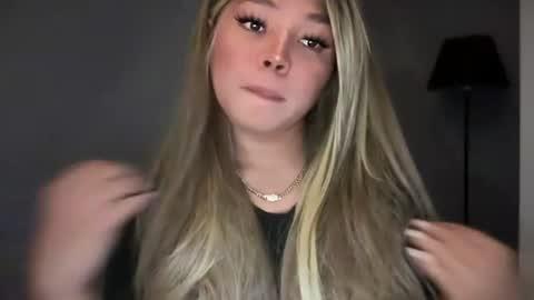 Snapshot of _seductive_jane chatting on 06/19/26, 03:27 ENAJ online show from 06/19/26, 03:27