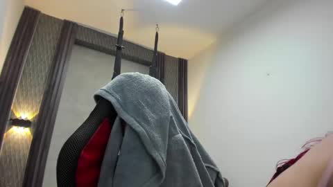Snapshot of _selene_red chatting on 05/25/26, 01:55 Selene online show from 05/25/26, 01:55