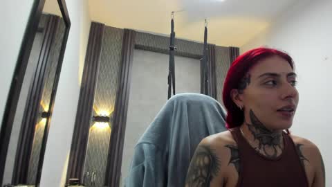 Snapshot of _selene_red chatting on 05/26/26, 01:56 Selene online show from 05/26/26, 01:56