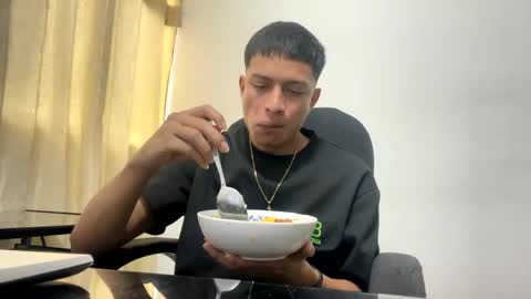 Juan Pablo-independent model online show from 02/19/25, 09:25