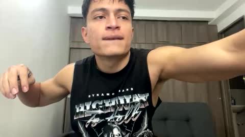 Juan Pablo-independent model online show from 04/13/26, 04:29