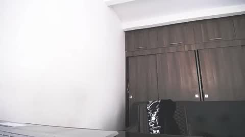 Juan Pablo-independent model online show from 04/13/26, 05:18