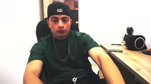 Snapshot of _sexy_jack chatting on 06/22/26, 02:46 Juan Pablo-independent model online show from 06/22/26, 02:46