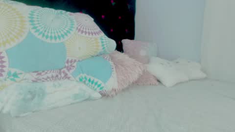 Snapshot of _sexyalexa chatting on 04/19/26, 01:21 Alexa online show from 04/19/26, 01:21