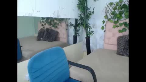 Snapshot of _sexyredhead_ chatting on 04/13/26, 12:21 KATA online show from 04/13/26, 12:21
